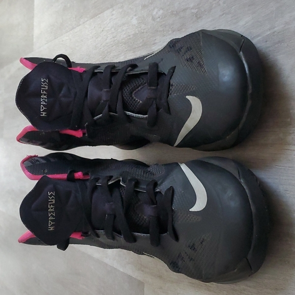 Nike hyperfuse basketball shoes - Picture 4 of 7